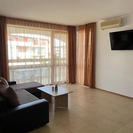 Robinzon Apartmets -elenite 公寓