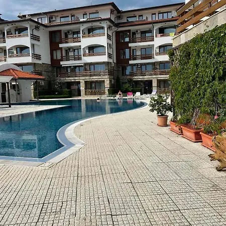 Robinzon Apartmets -elenite * 圣弗拉斯